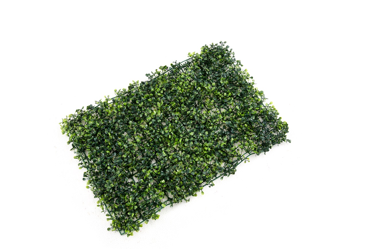 ARTIFICIAL GRASS AND LEAVES