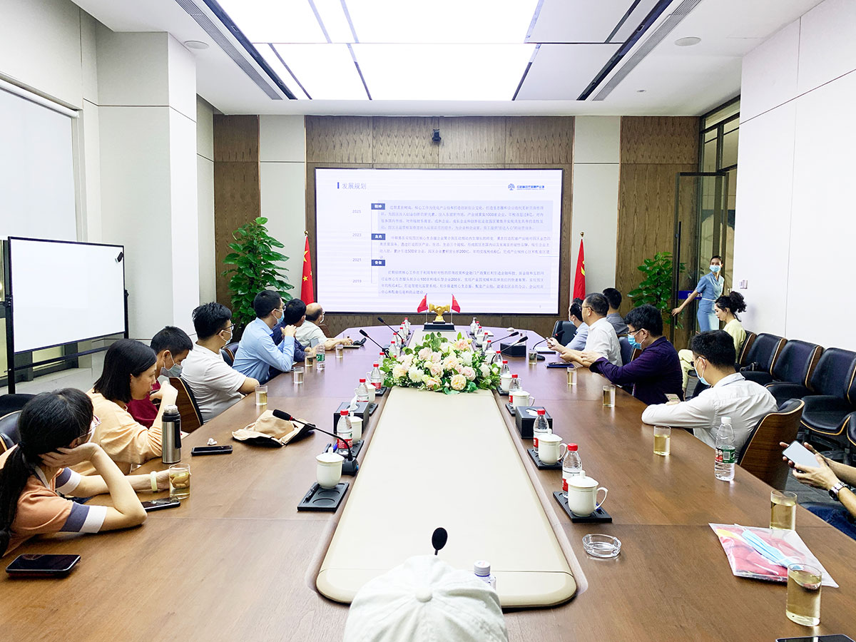 市委副秘书长张敏捷带队到向海金融城调研、开展座谈会 市委副秘书长张敏捷带队到向海金融城调研、开展座谈会