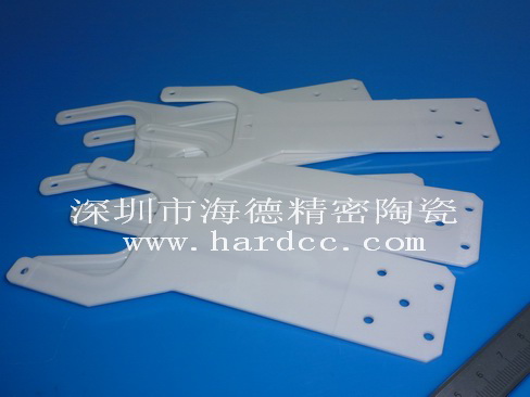 <b>半导体机械陶瓷手臂，一般用什么材料？与金属手臂PK优劣势</b>