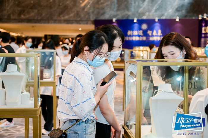 龙岗宝协举行换届选举,金雅福集团董事长黄仕坤当选第二届理事会会长 龙岗宝协举行换届选举,金雅福集团董事长黄仕坤当选第二届理事会会长