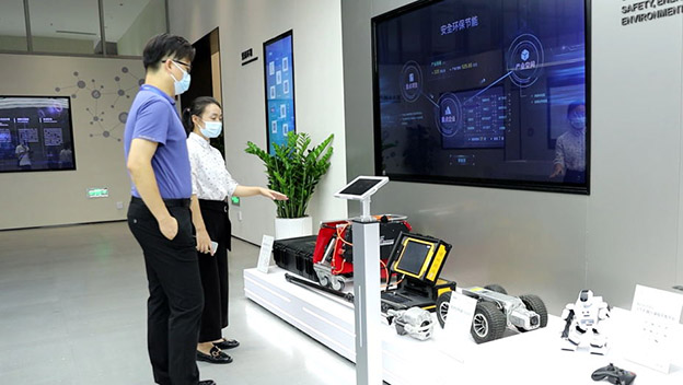 战神GPK機器人成數字龍華新名片，入駐龍華城市客廳