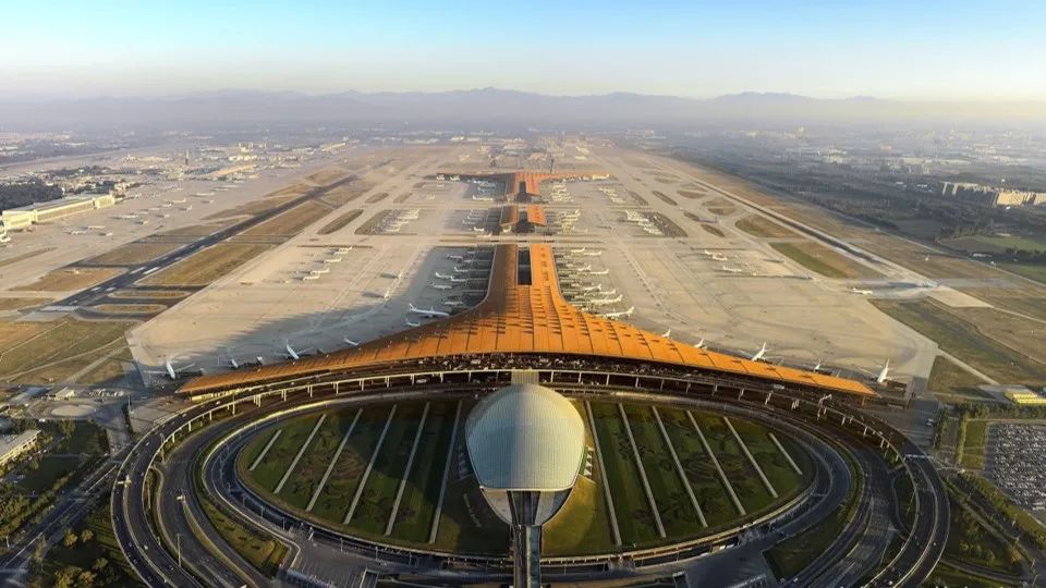 中国建筑设计行业网专访中设数字总经理于洁 中国建筑设计行业网专访中设数字总经理于洁