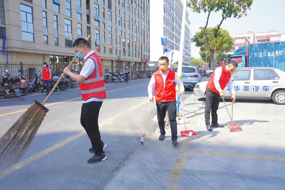 3 · 5 学雷锋,我们在行动! 3 · 5 学雷锋,我们在行动!