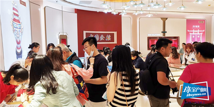 金楼（中国）珠宝品牌形象店入驻汕头万象城，盛大开业