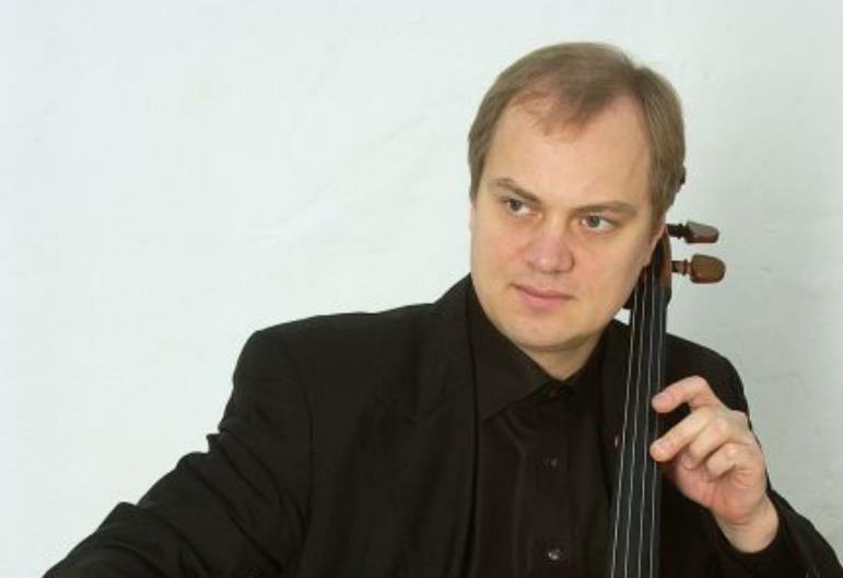 德国吕贝克/汉斯艾斯勒音乐学院大提琴教授-特沃斯·斯维恩