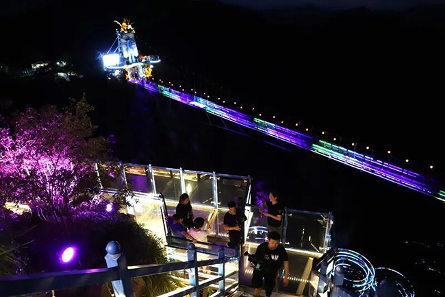 马仁奇峰奇妙夜正式开启，赢康为景区设计精品夜游项目
