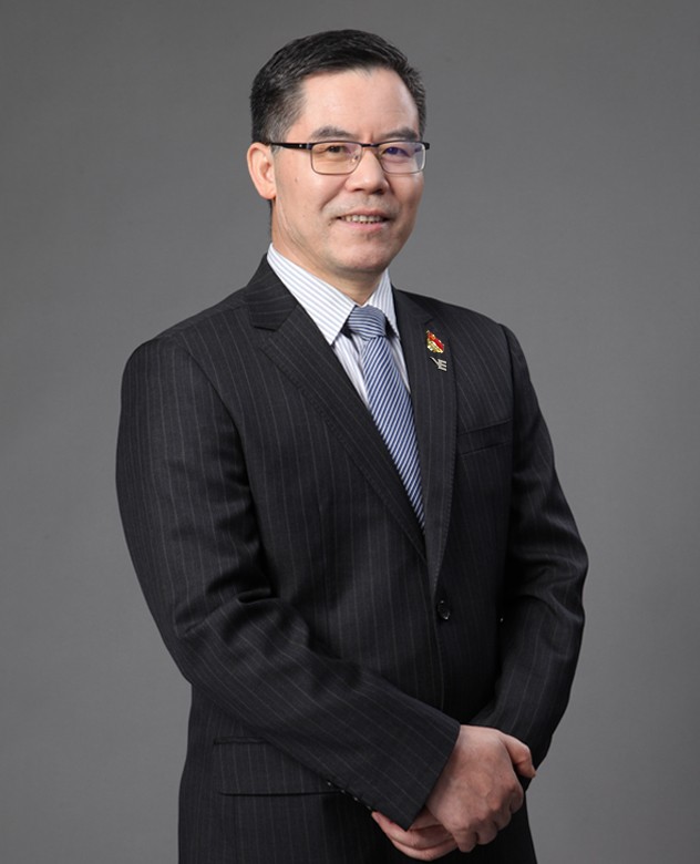 He Baiqing (Assistant Director of Management Committee of YUEXIU Group , Secretary of the Party Committee ，Deputy Chairman and General Manager of Yuexiu Transport) 