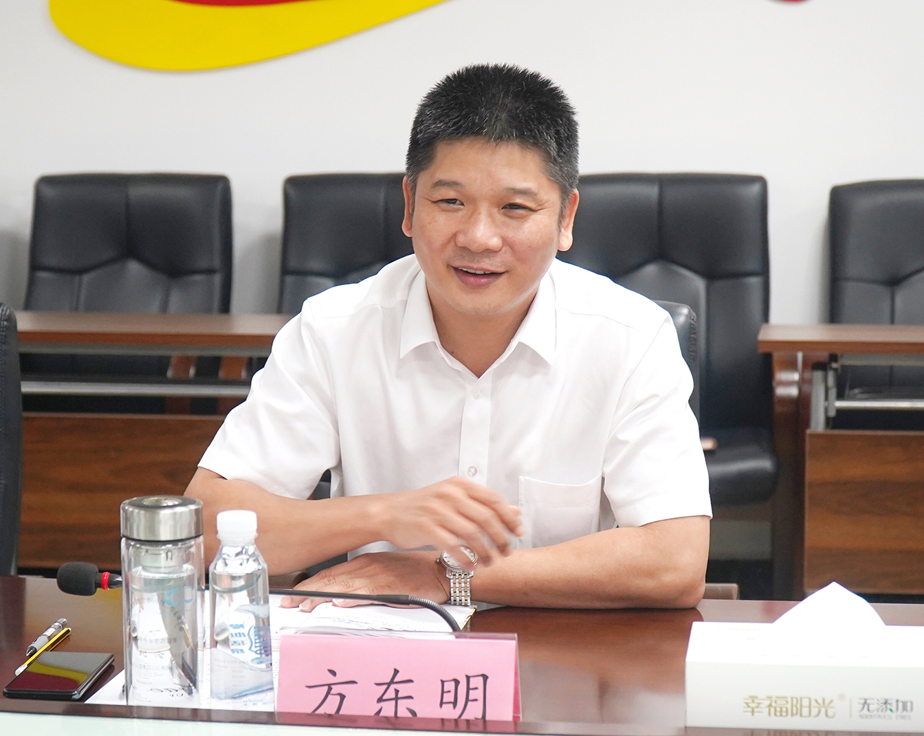 区民政局党组书记、局长王晓洋一行到龙华建设调研座谈