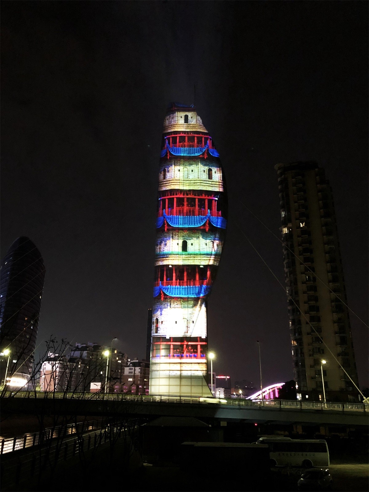 Wincomn participates in the projection of Linjiang bridge tower(1)(1)(1)