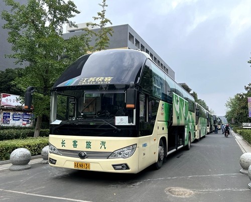长客旅汽公司顺利完成南京大学学生宿舍搬迁交通保障任务