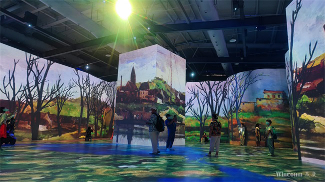 Wincomn Krinda projector creates a surreal immersive exhibition hall