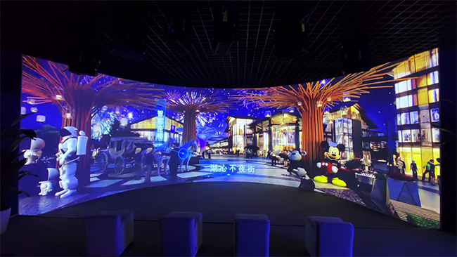 The immersion arc screen projection of CSCEC-JHTOWN exhibition hall uses Wincomn Krinda projector