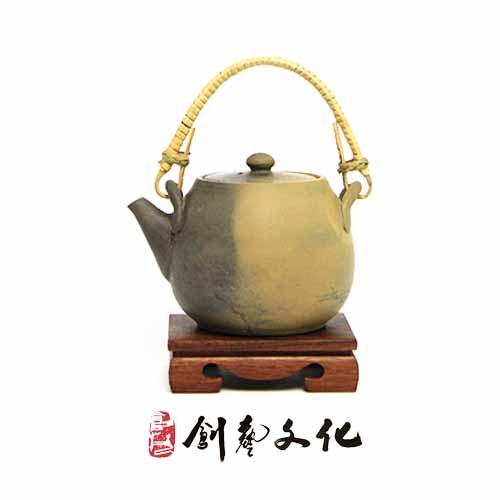 创艺文化和韵坭兴钦州60—80年代坭兴陶老壶——珍宝壶（蟹青色） - 老壶 