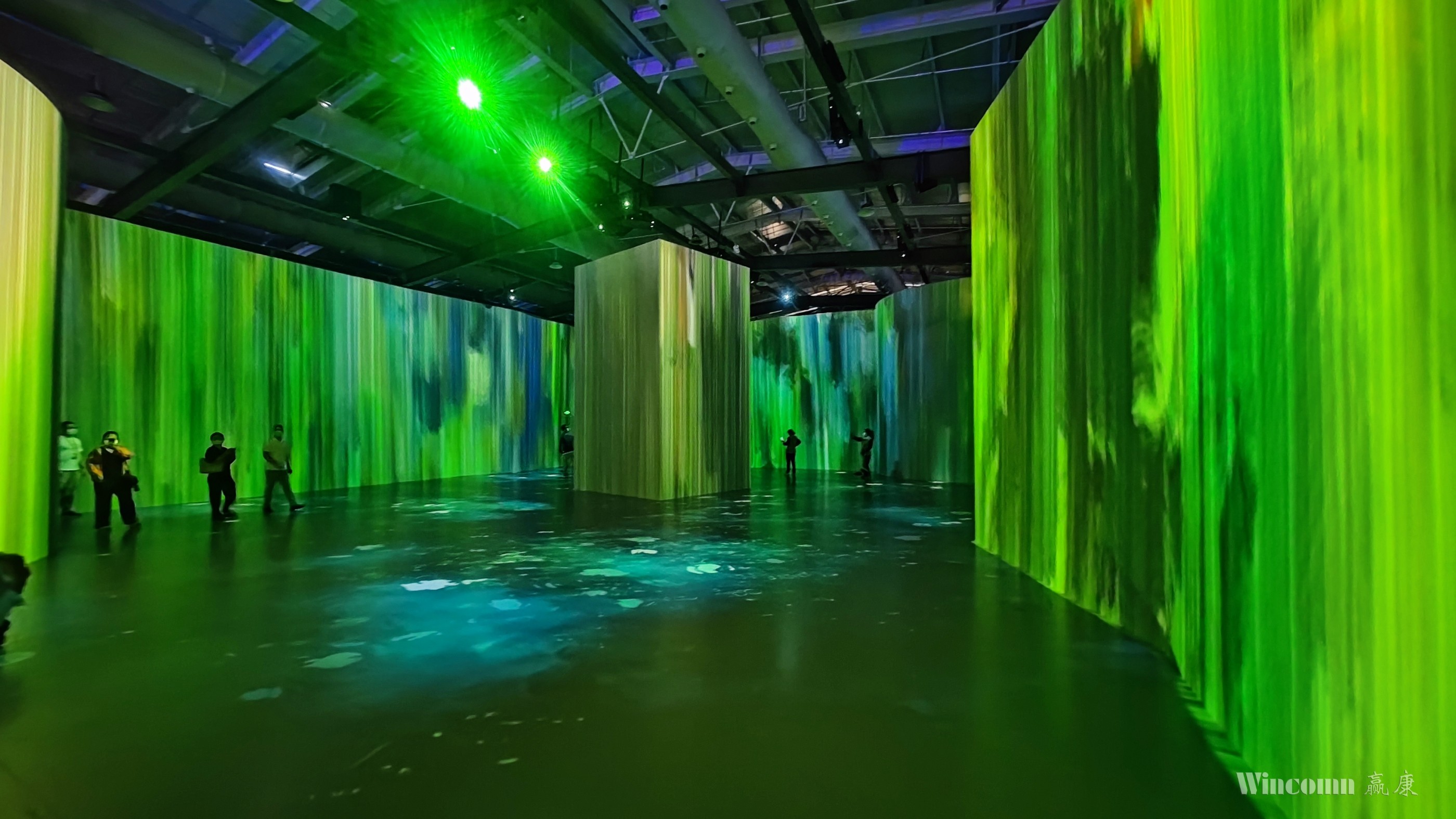 Wincomn Krinda projector creates a surreal immersive exhibition hall(1)(1)(1)