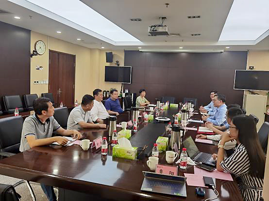 公司党委书记、总经理何柏青带队拜访河南省交通厅、河南省交投集团