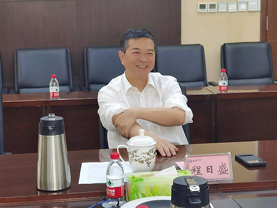 公司党委书记、总经理何柏青带队拜访河南省交通厅、河南省交投集团