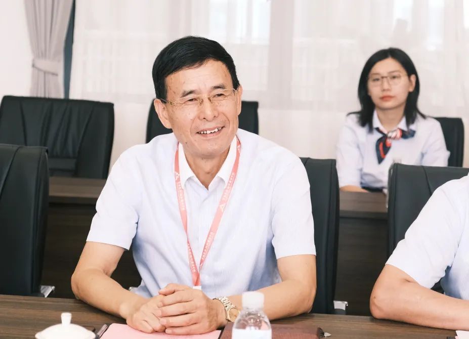 常熟理工学院教育实习基地在常熟昆承湖外国语学校挂牌 常熟理工学院教育实习基地在常熟昆承湖外国语学校挂牌