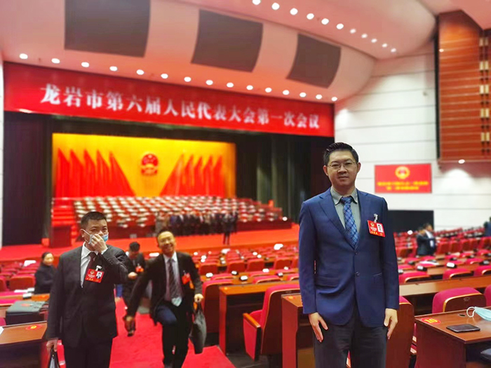 赖海波同志参加中国人民政治协商会议第六届龙岩市委员会第一次会议