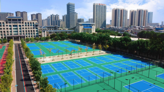 襄阳五中排球场、羽毛球场、网球场翻新工程