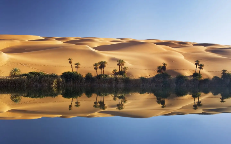 网传“沙漠湖泊”美景 或许并不是一件好事