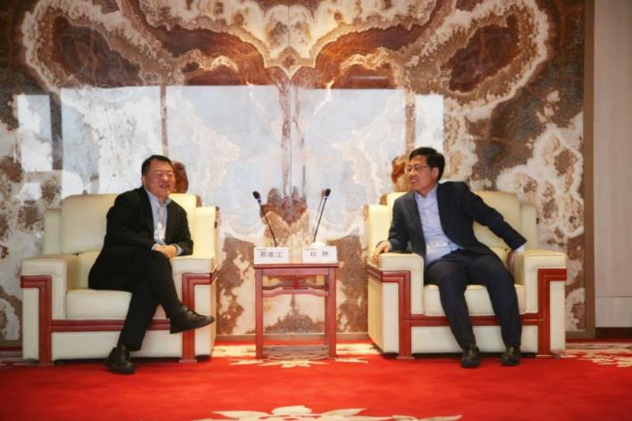 长安国际信托股份有限公司常务副总裁桂林一行莅临金花股份考察交流