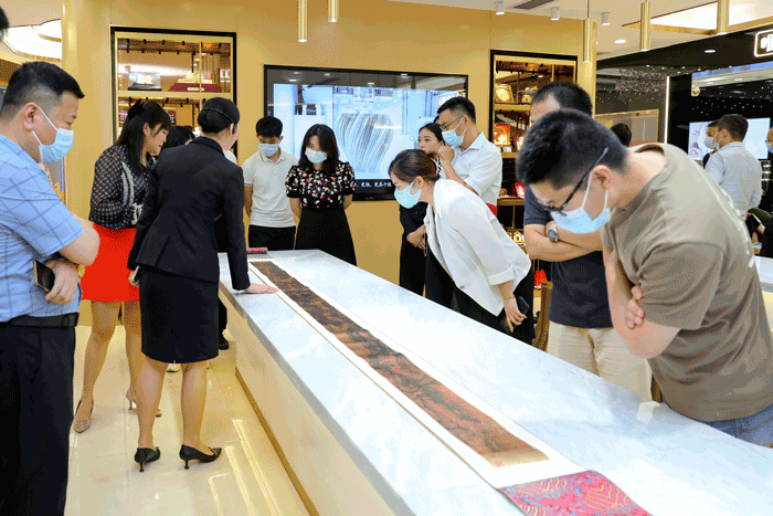 龙岗区第四届“深圳企业家日”|向标杆企业学习,走进中国500强企业【金雅福集团】 龙岗区第四届“深圳企业家日”|向标杆企业学习,走进中国500强企业【金雅福集团】