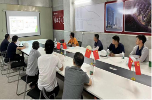 珠江地产领导来我司进行合作性的考察