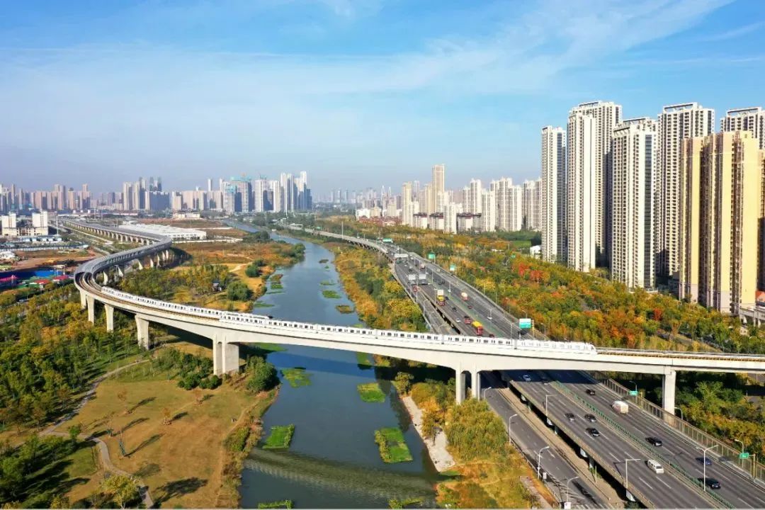 截至目前，武汉地铁运营总里程数达到435公里