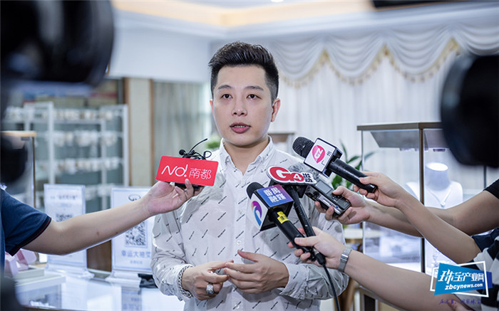 德温东方“宝饰界”大湾区明星珠宝平台璀璨开幕 德温东方“宝饰界”大湾区明星珠宝平台璀璨开幕