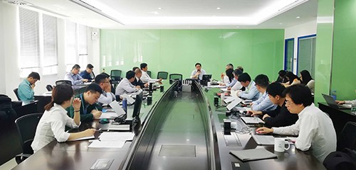 The company held lectures on legal knowledge