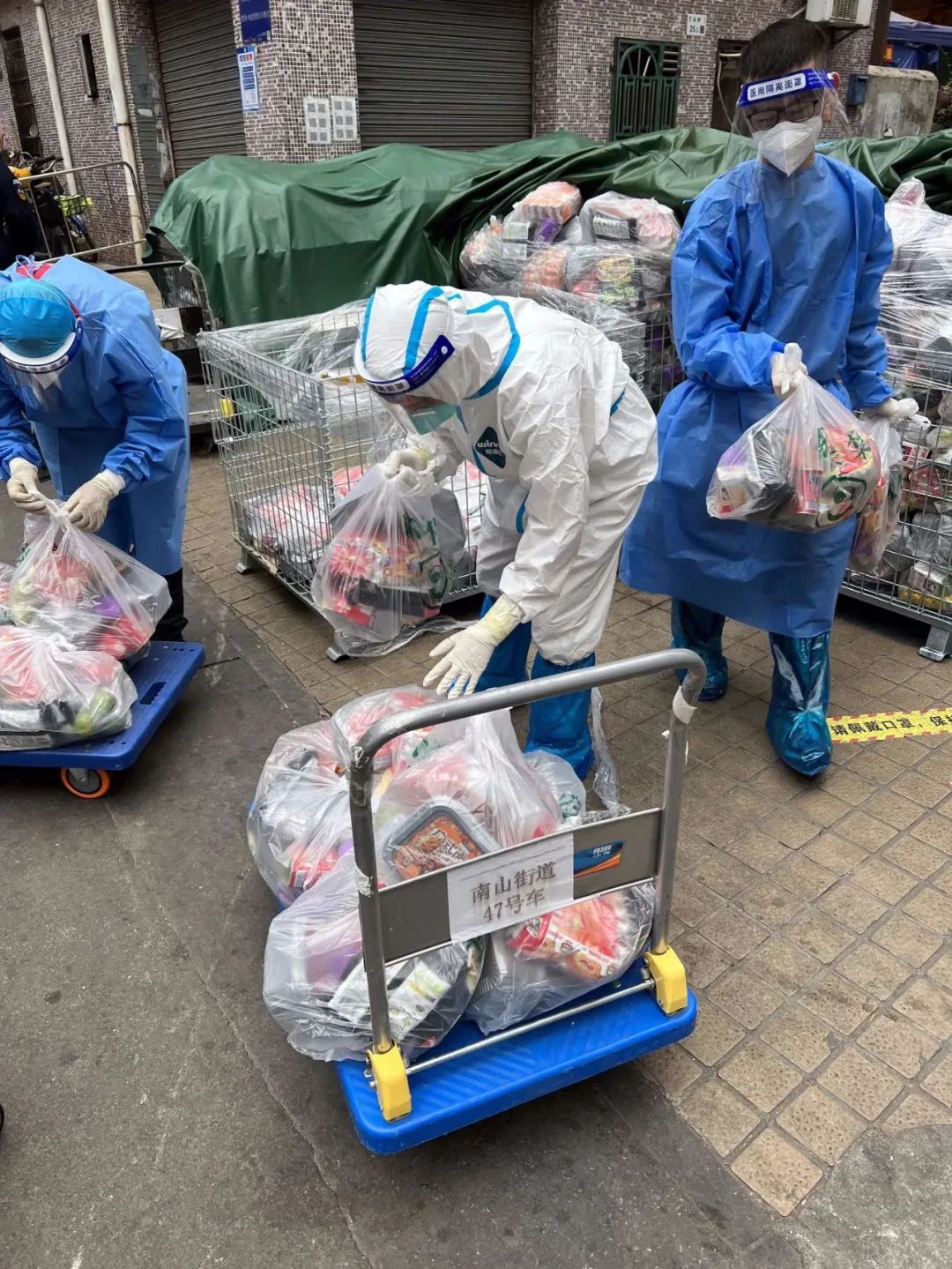 携手抗疫·共克时艰·我们在行动