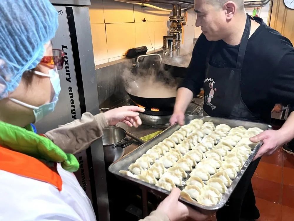 北京扶老助残基金会新年爱心行动,爱心水饺温暖这群人的冬天 北京扶老助残基金会新年爱心行动,爱心水饺温暖这群人的冬天