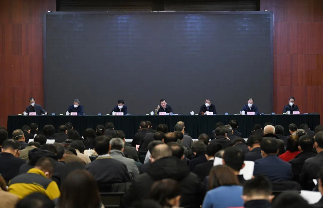倪虹主持召开住房和城乡建设重点工作推进会时强调:铆足干劲 狠抓落实 推动住房和城乡建设事业再上新台阶 倪虹主持召开住房和城乡建设重点工作推进会时强调:铆足干劲 狠抓落实 推动住房和城乡建设事业再上新台阶