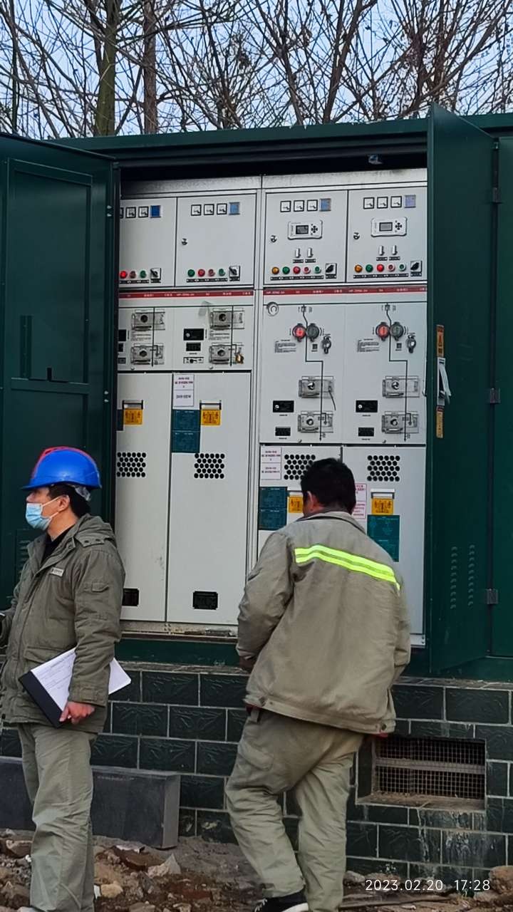 热烈庆祝正荣·恒瑞御峯临时用电项目送电成功