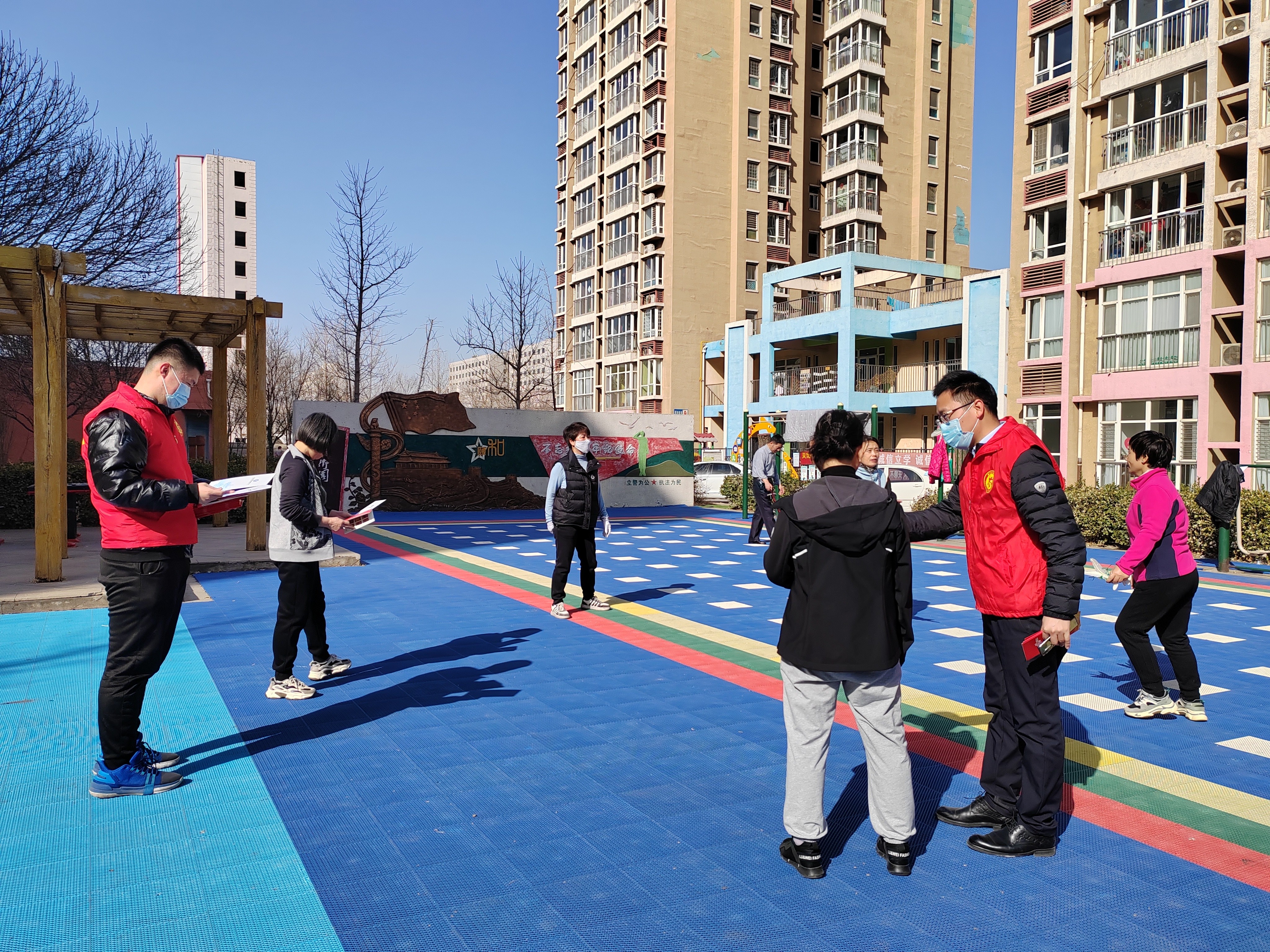 廊坊地區聯合黨支部與屬地社區聯合開展學雷鋒活動 廊坊地區聯合黨支部與屬地社區聯合開展學雷鋒活動