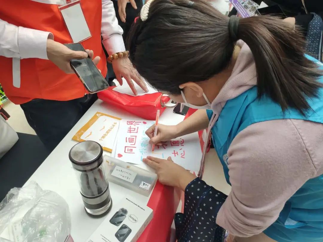 爱满春天|北京扶老助残基金会积极开展“雷锋月”系列活动
