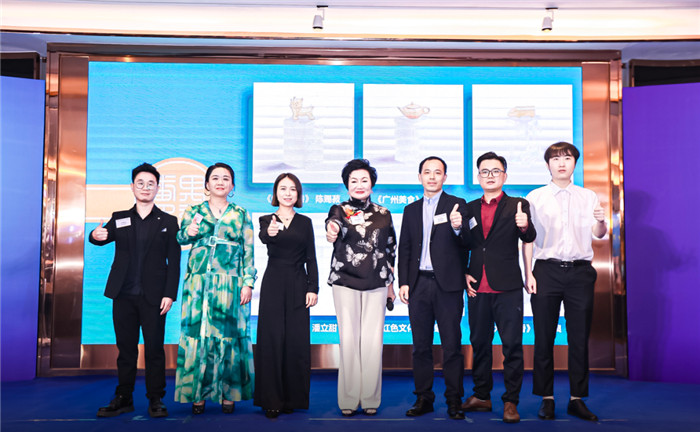 宝玉石周刊专访周秉权副会长|番禺珠宝喜事多,设计颁奖、就职典礼、伴手礼发布…… 宝玉石周刊专访周秉权副会长|番禺珠宝喜事多,设计颁奖、就职典礼、伴手礼发布……