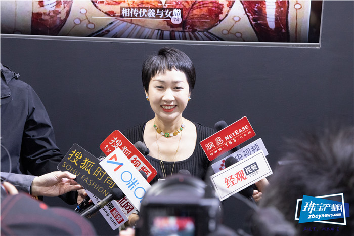 七彩云南全新力作亮相2023中国国际珠宝展 七彩云南全新力作亮相2023中国国际珠宝展