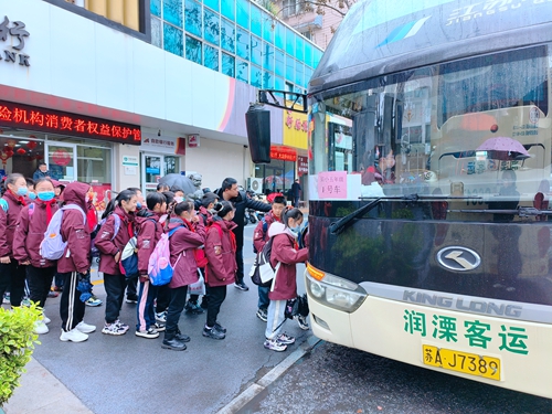 潤力旅行社圓滿完成實驗小學春游活動