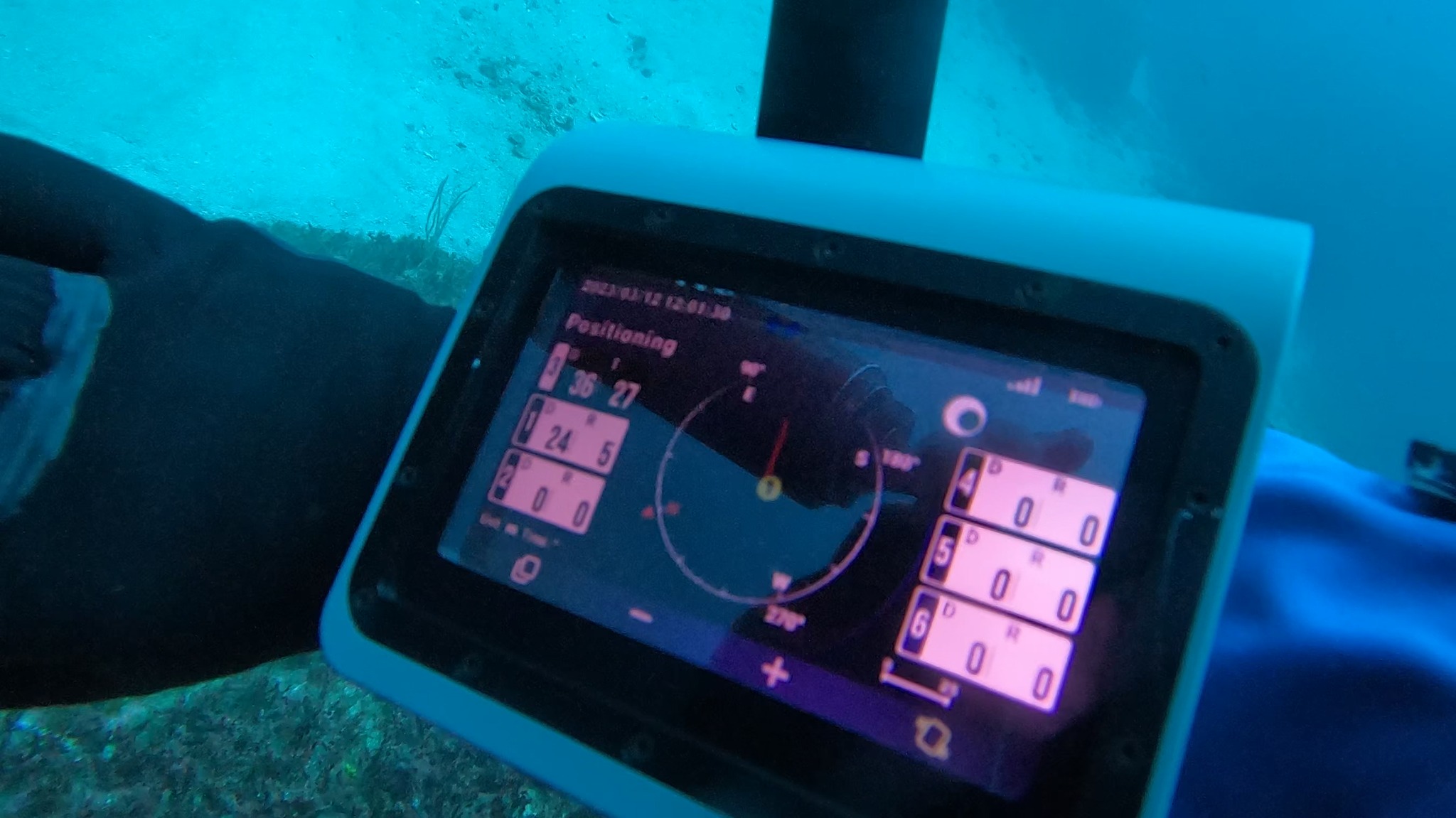 意大利、波兰潜水员使用志蓝技术水下定位通信装备提升协同效率