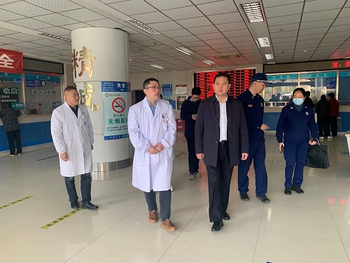 县领导带队来到长丰县中医院督查 安全生产工作