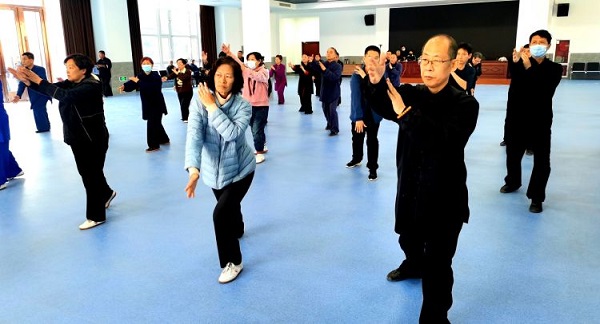 著名武术家著名武术家、世界非遗吴式太极拳传承人、梁氏八卦掌名家  张全亮先生亲临齐国故都传道授业解惑