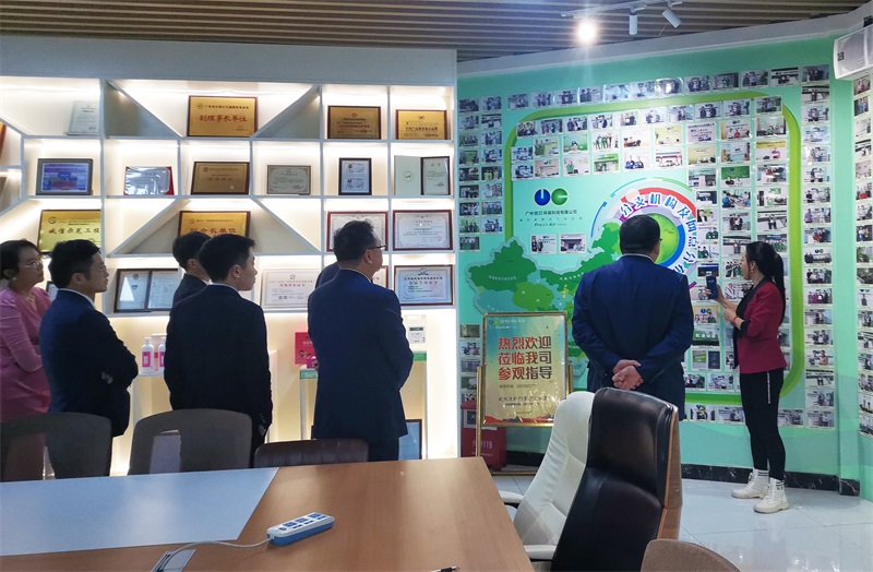 欢迎重庆市室内环境净化行业协会莅临优吸环保参观考察