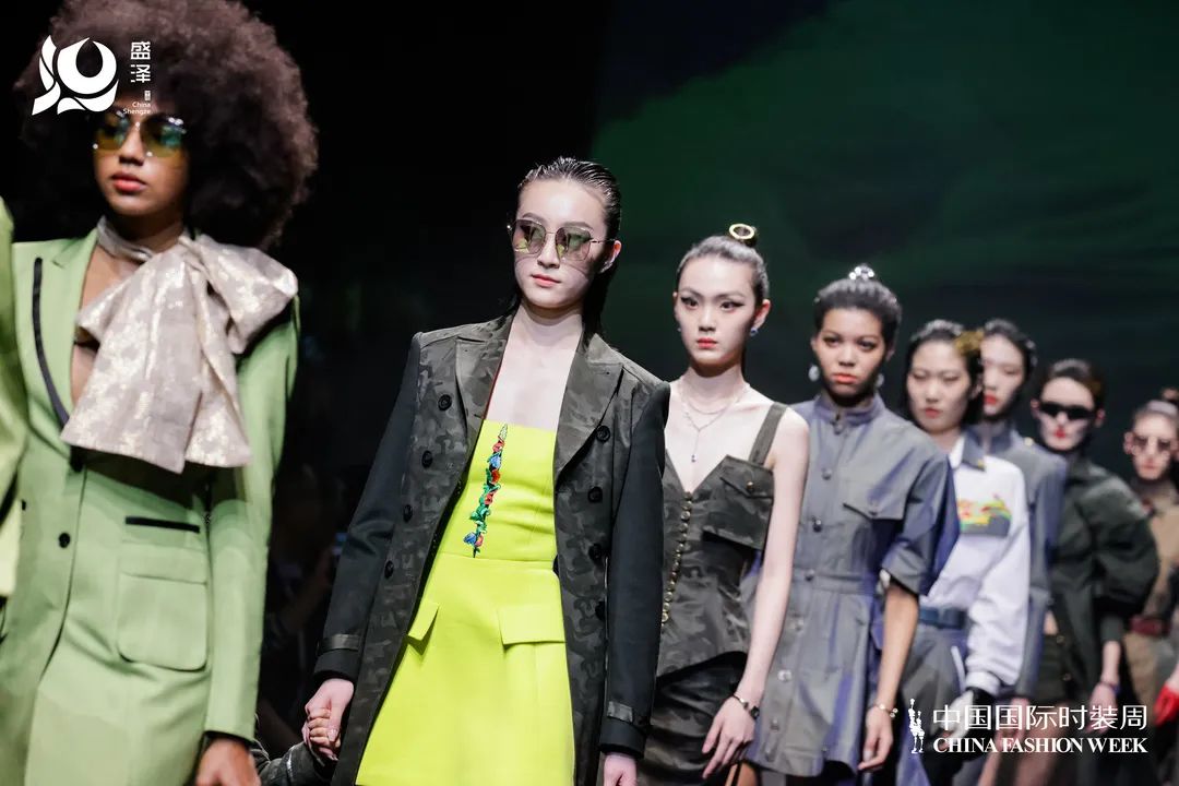 数智共生演绎绿色之美 绸都盛泽风尚秀韵动中国国际时装周