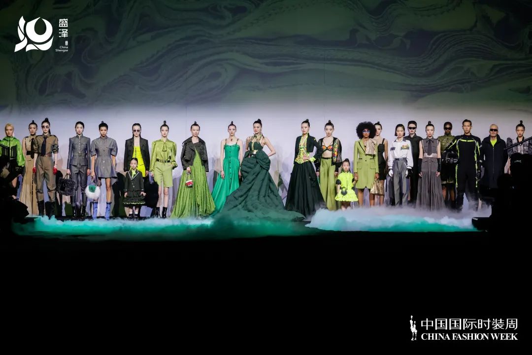 数智共生演绎绿色之美 绸都盛泽风尚秀韵动中国国际时装周