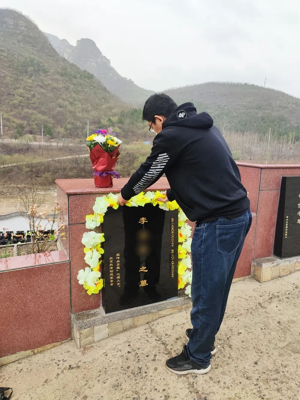 清明寄哀思|对特殊家庭老人的关爱，跨越生死，从未止步