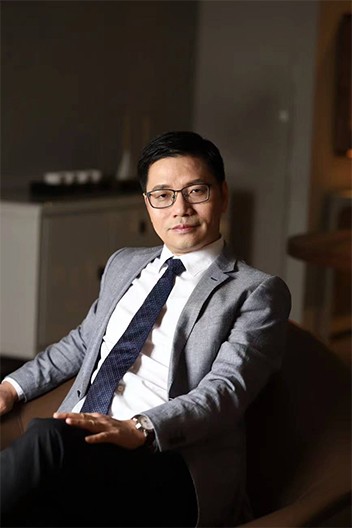 Jianqiu Huang