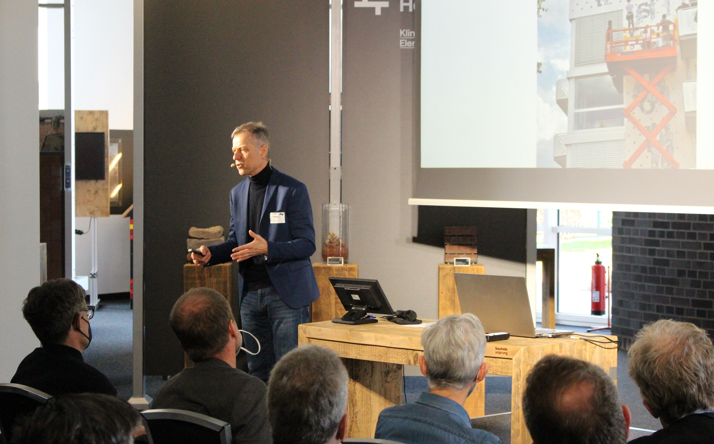 WOLFGANG FREY AT THE HAGEMEISTER ARCHITECTURE SEMINAR