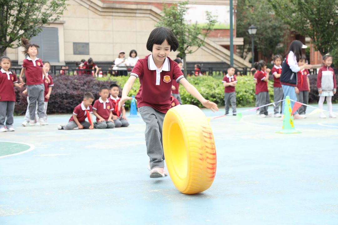 爱成都，迎大运——成都王府外国语学校第三届趣味运动会圆满举行