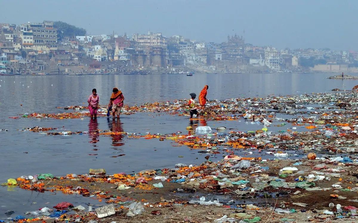印度“生命之源”有毒！水质排全球倒数第三，水污染触目惊心